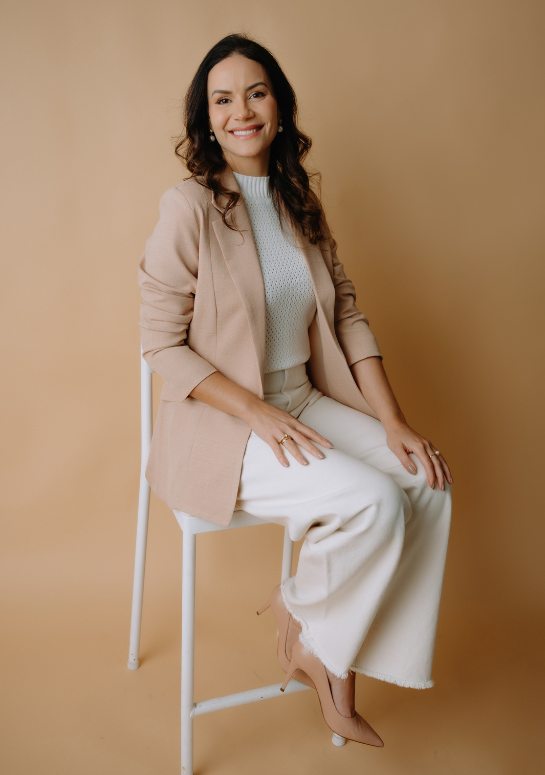 Dra. Marianne Costa – Foto 2 do carrossel da seção “Quem Sou Eu?”