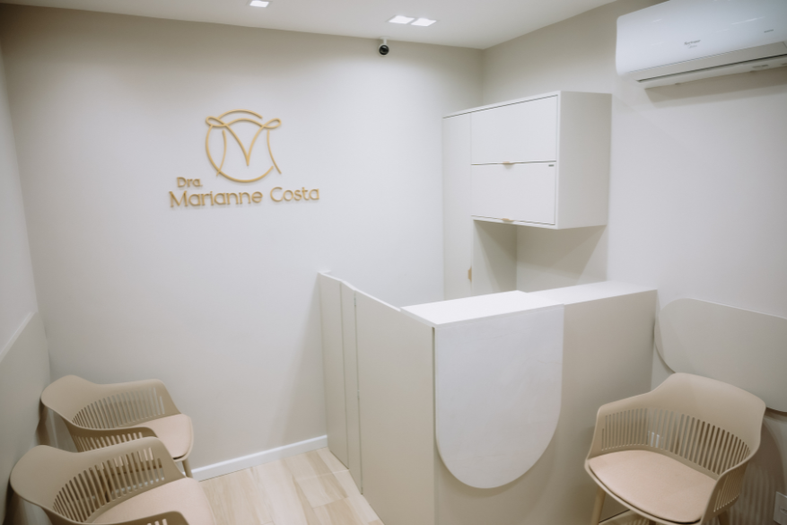 Foto 1 do carrossel – Recepção do consultório da Dra. Marianne Costa.