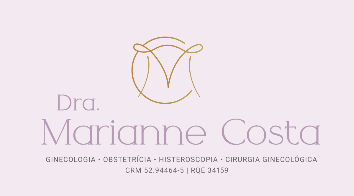 Frente do cartão de visita da Dra. Marianne Costa, com logotipo, especialidades médicas, CRM e RQE.