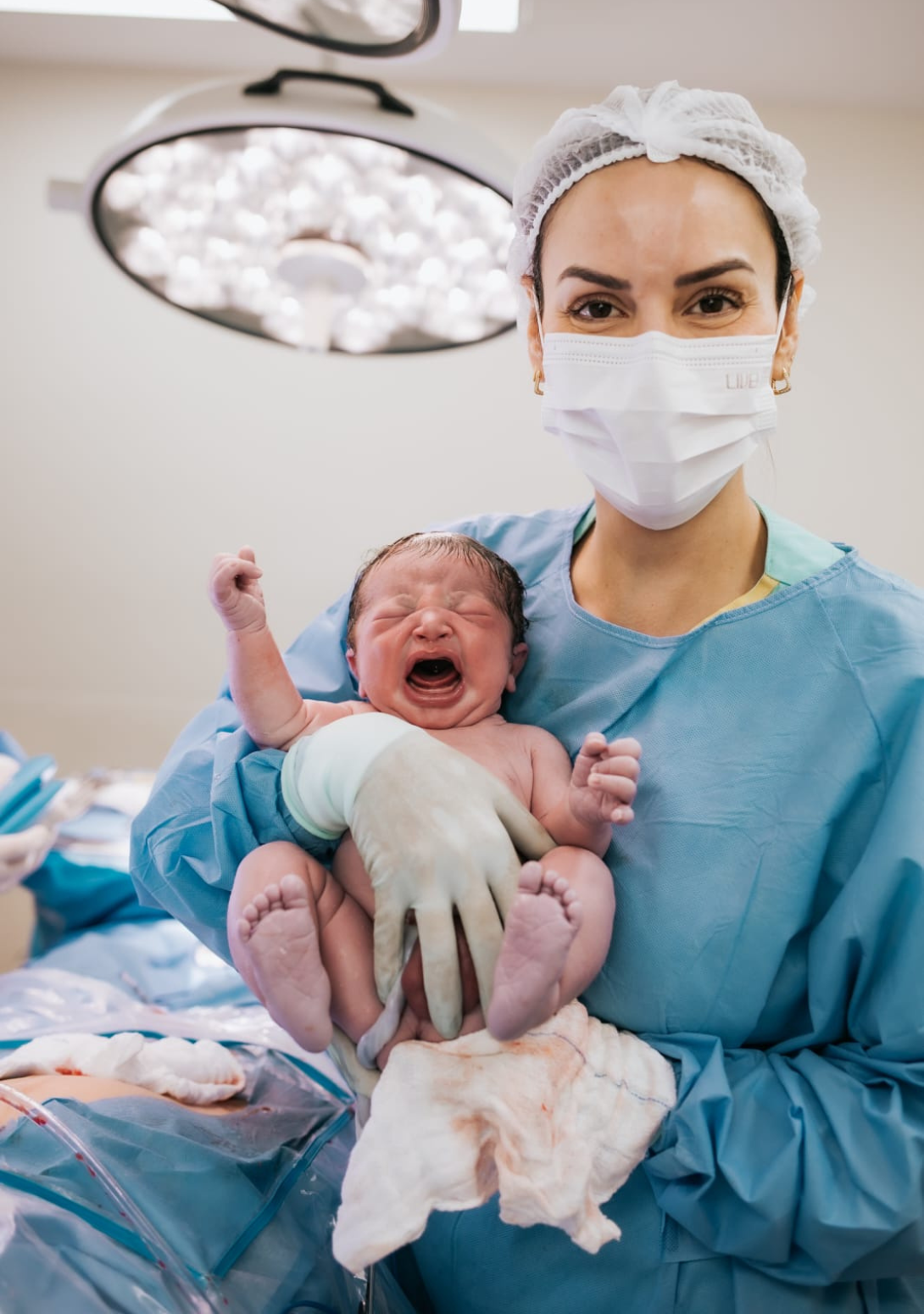 Foto 4 do carrossel vertical da página de Pré-natal e Parto da Dra. Marianne Costa.