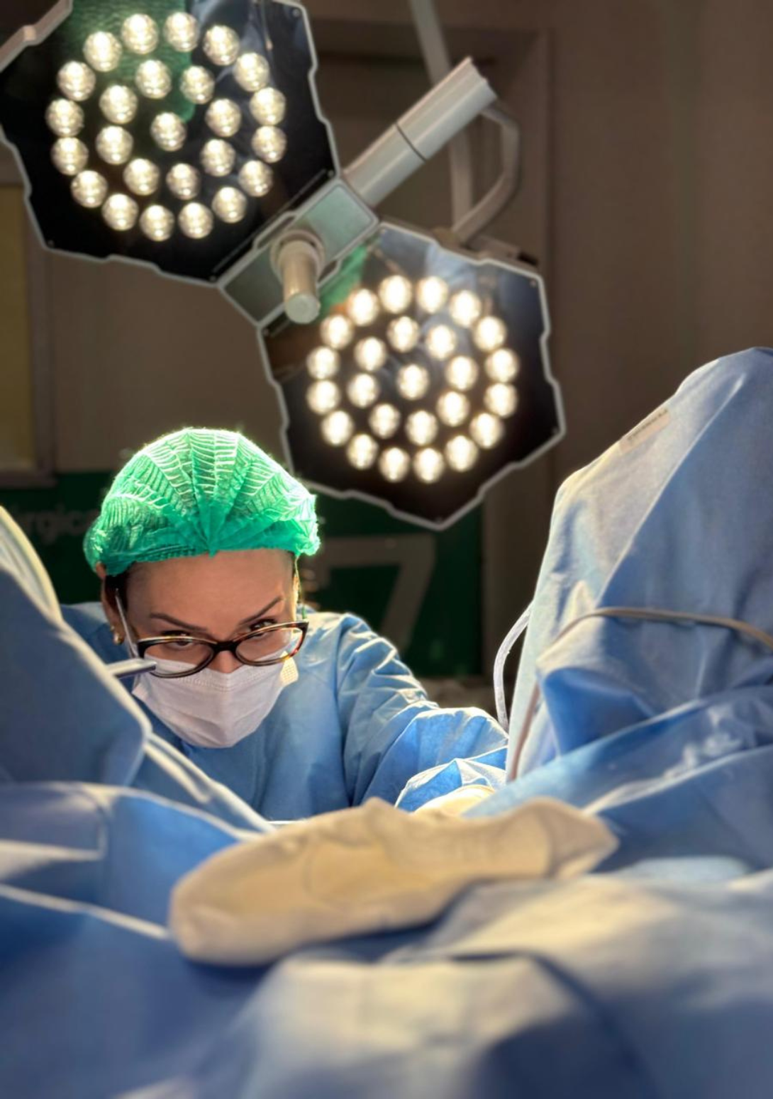 Foto 7 do carrossel da página de Cirurgias da Dra. Marianne Costa.